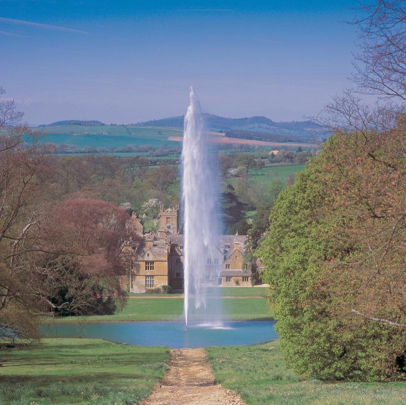 Stanway Fountain & Water Garden